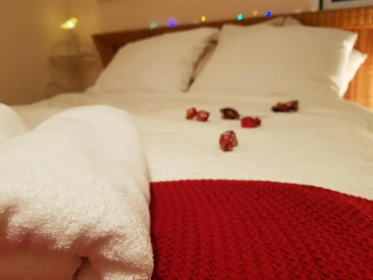Guest house The Poppies 100M Beach - Private Bathroom - Welcome Cava